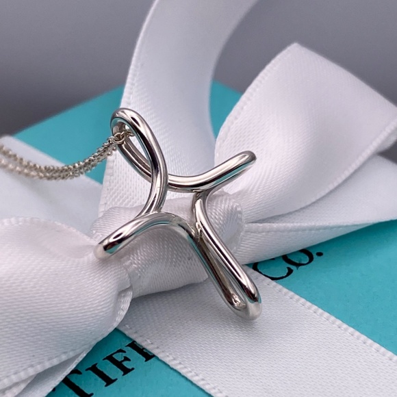Tiffany & Co infinity cross Elsa Peretti.925 sterling silver 16” box - Picture 7 of 8